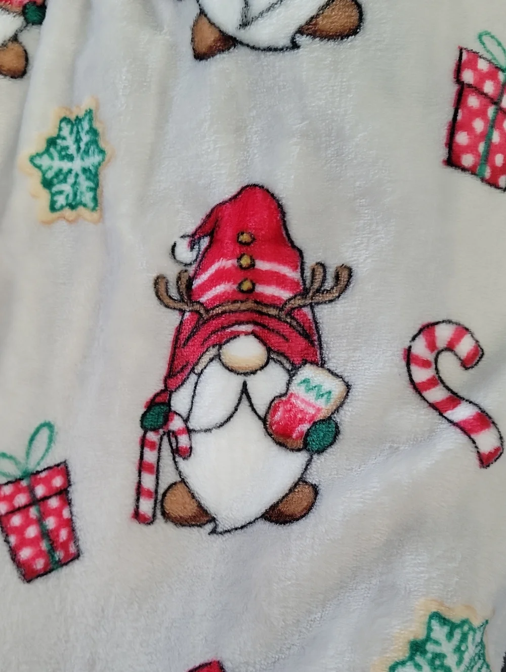 The Magic Of Christmas Never Ends Gnome Plush Throw 50 X 60